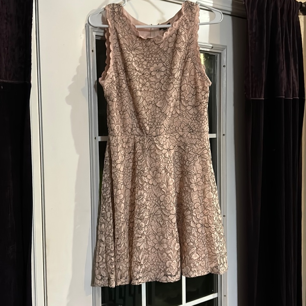 pink dress